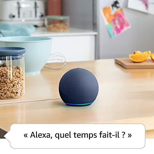 Enceinte intelligente sur un comptoir de cuisine.